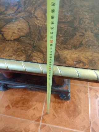 Conjunto mesa y sillas Ardeco.