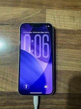 iPhone 14 + Fundas + Cargador 2m