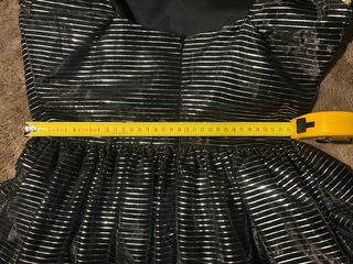 Vestido Vivienne Westwood listrado dourado