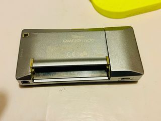 Nintendo GAME BOY MICRO con cargador y soporte