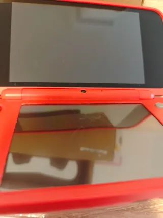 Nintendo 2DS XL Edición Poké Ball