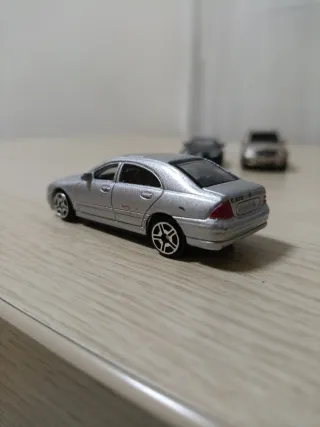 Pack 3 Coches Mercedes 1:64