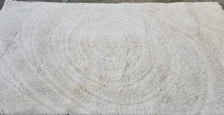 Alfombra beige y blanca 2.00 M X 2,90 M