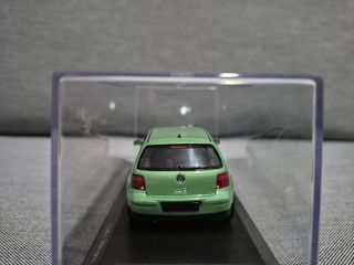 Minichamps VW Golf IV 1997 Verde 1:43