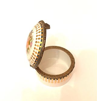 Caja de cerámica con flores y detalles dorados