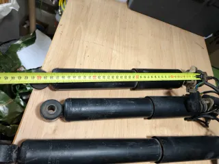 Amortiguadores originales Mitsubishi Montero V20 R