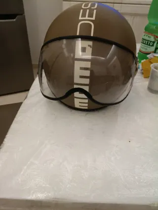 Casco Momo Design scooter marrone