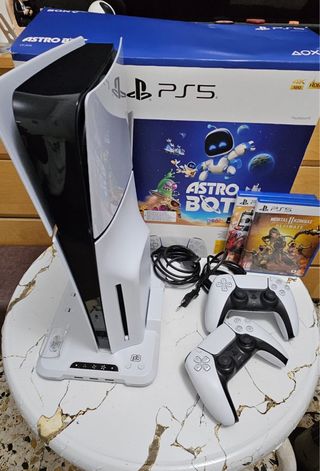 Consola PS5 Slim 1TB + Juegos y Mandos