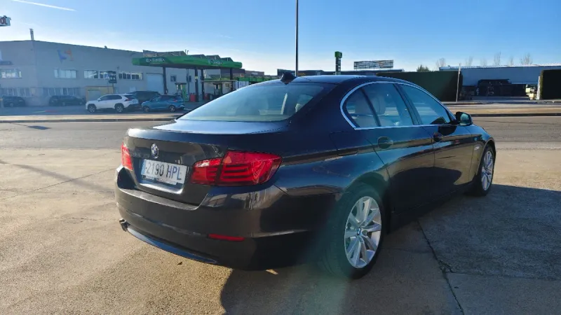 BMW Serie 5 2013, foto 4