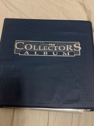 Álbum de cromos con colecciones clásicas de fútbol