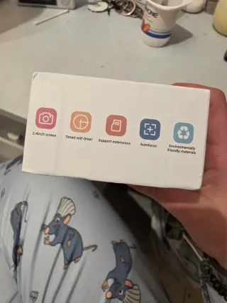 Cámara infantil rosa con juegos