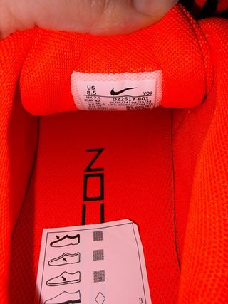 Nike Metcon 9 - Naranja y Negro
