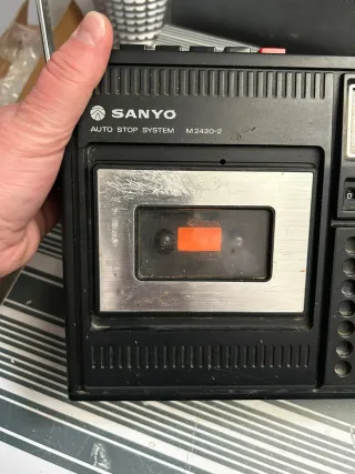 Radio cassette vintage Sanyo M2420-2F