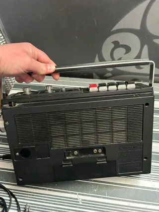 Radio cassette vintage Sanyo M2420-2F