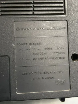 Radio cassette vintage Sanyo M2420-2F