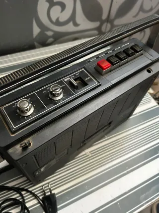 Radio cassette vintage Sanyo M2420-2F