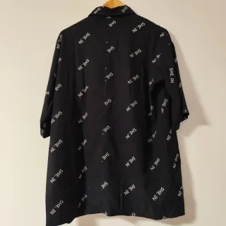 Traje SHEIN estampado