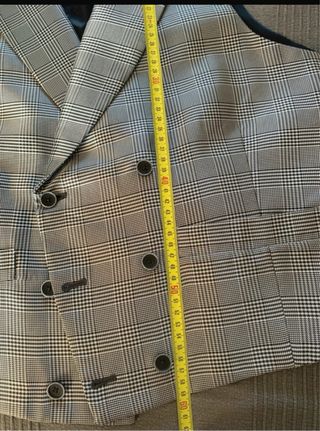 Chaleco de cuadros gris y negro