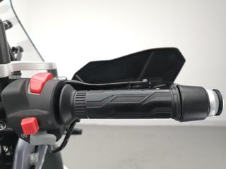 QJ MOTOR SRT 700 X 2023 12438 kms.