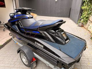 Moto de agua Yamaha FX svho 280cv con renolque