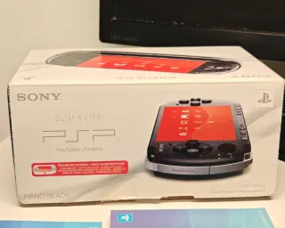 PSP 3000 Piano Black + Caja REPARACIÓN