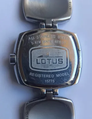 Reloj Lotus Negro y Plateado