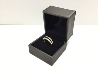 anillo oro 18k con piedra con diamante