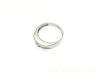 anillo oro 18k con piedra con diamante
