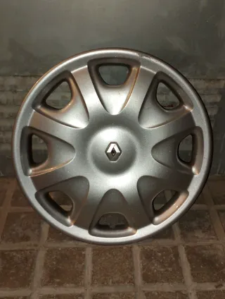 Tapacubo Renault Laguna.