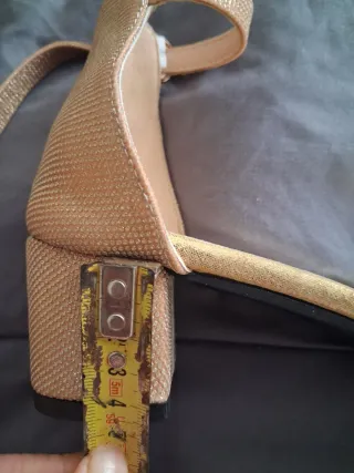 Sandalias Doradas num 40