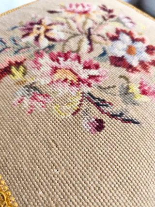 Poggiapiedi o sgabelletti vittoriani