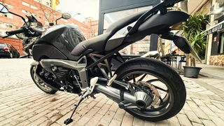 BMW K1300R Negra Gris Grafito 2.500 kms.