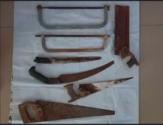 Lote de sierras antiguas