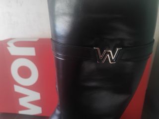 Botas negras de piel