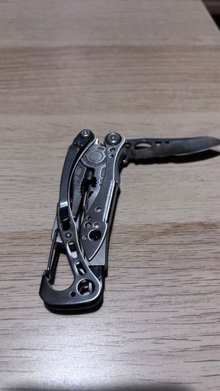 Leatherman Skeletool multiherramienta