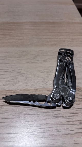 Leatherman Skeletool multiherramienta