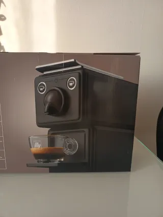 Macchina Caffè Illy X Caps X3 Nera