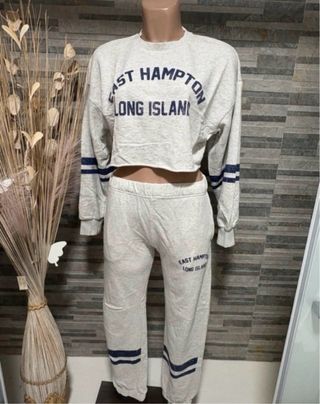 Conjunto deportivo Bershka gris East Hampton