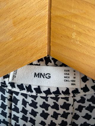 Camisa estampada Mango azul y blanco