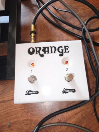 Orange Tremlord - Cambio por Fender