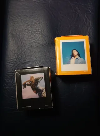 Polaroid Color go film Black frame e White frame