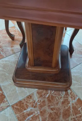 Mesa de comedor extensible de madera