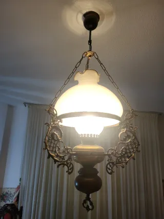 Lámpara colgante antigua estilo holandés. Hierro.