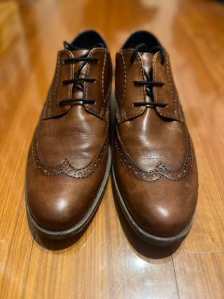 Zapatos Bugatti de vestir cognac