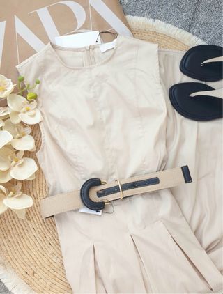Vestido midi Zara beige