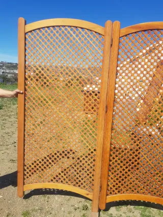 Biombo de madera decorativo