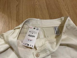 Pantalón traje blanco Zara