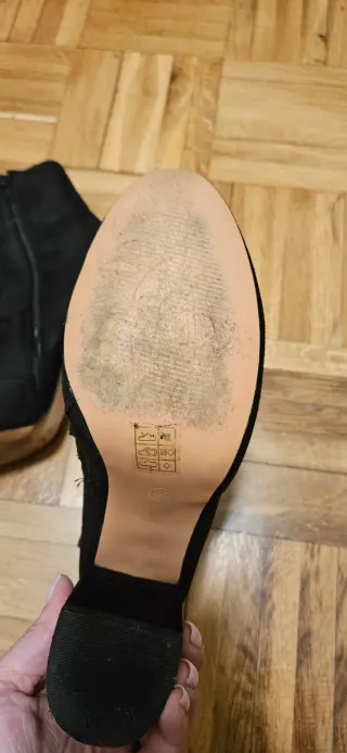 Botines negros tacón Mary Paz