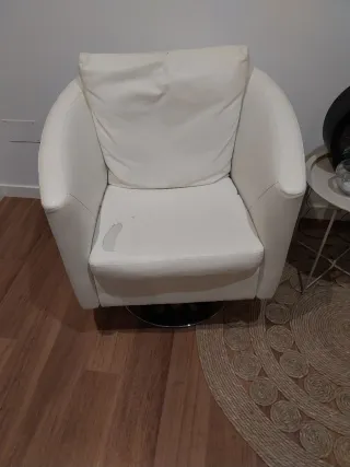 Sillón de piel blanco