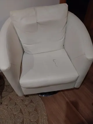 Sillón de piel blanco
